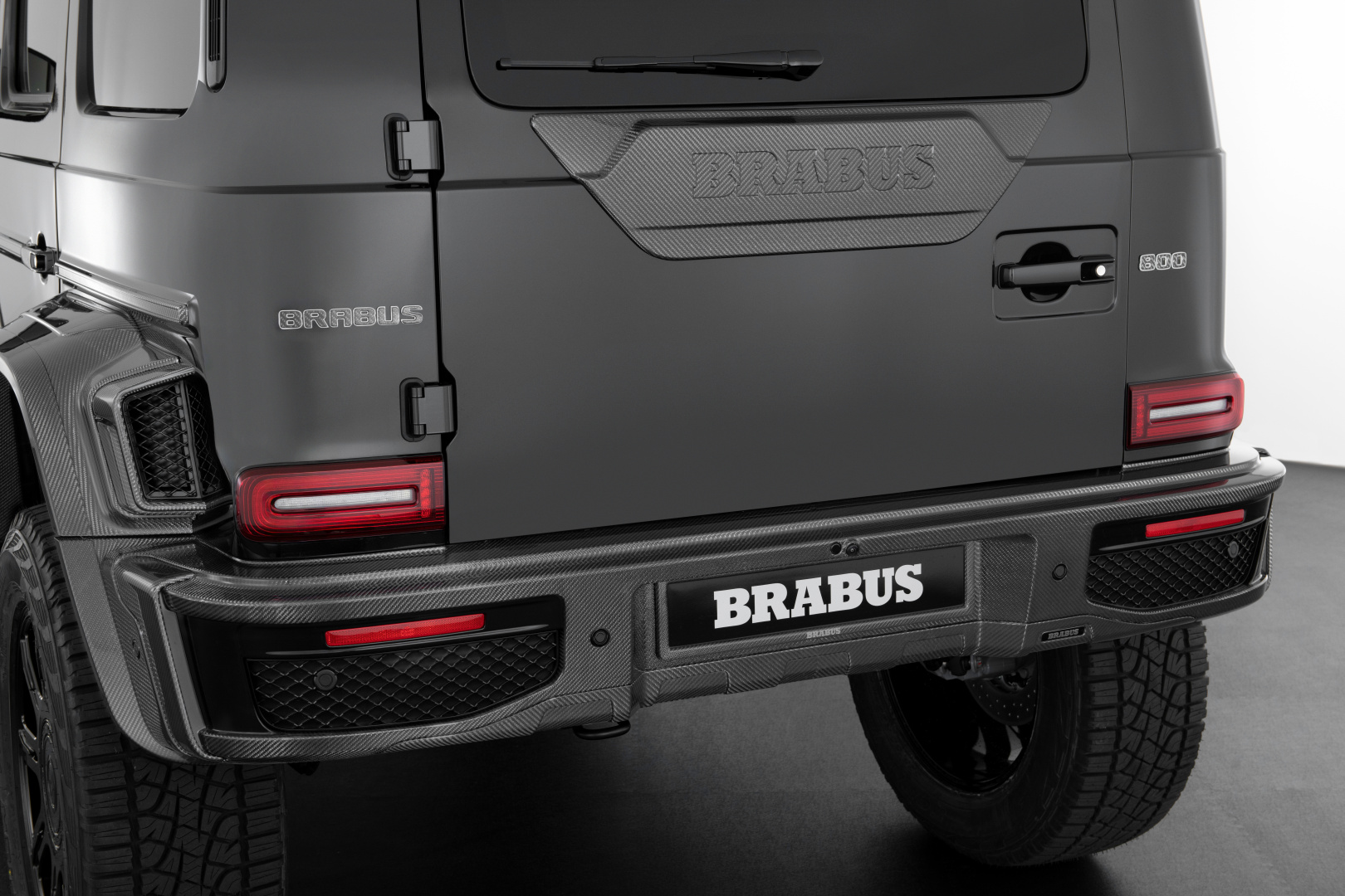 SMALL_BRABUS XL 800_W465_Studio (16)